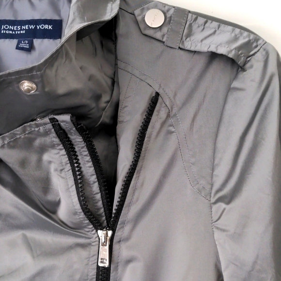 Stylish Light Jacket in Gray (NWT) - Picture 6 of 11
